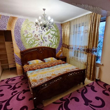 Апартаменты Gold Rose Apartament Кишинёв Экстерьер фото