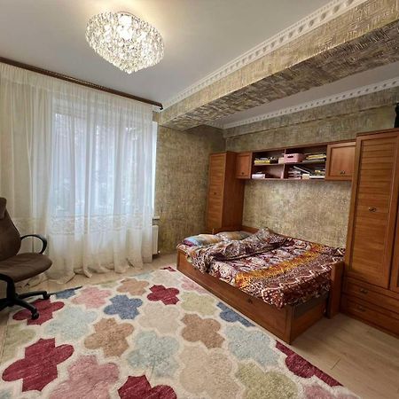 Апартаменты Gold Rose Apartament Кишинёв Экстерьер фото